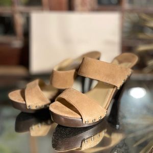 JIMMY CHOO platform sz 40 tan suede leather Ulrika heel, never worn. Beautiful